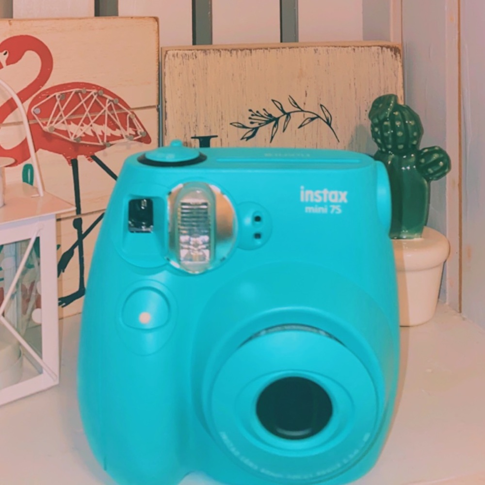 instax mini 75 polaroid camera
